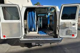 2011 Ford E250 CLEAN TITLE w/ Prochem Everest 650! Insulated pkg