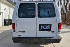 2013 Ford E250 with Sapphire 460 Truckmount
