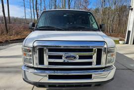 2013 Ford E250 with Sapphire 460 Truckmount