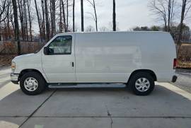 2013 Ford E250 with Sapphire 460 Truckmount