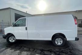 2009 Chevy Express w/ HydraMaster CDS 4.8 Overdrive Truckmount