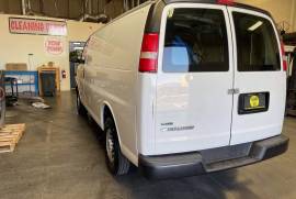 CHEVY EXPRESS CARGO VAN & SAPPHIRE SCIENTIFIC 370 ONLY 87K MI