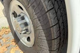 Very low miles on pristine van, only 10 hours on Titan 325 Very low miles on pristine van, only 10 hours on Titan 325