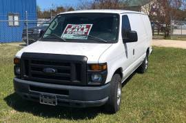 Truck Mount Carpet Cleaning Van - LOW Miles & Hours