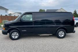 2003 GMC 3500 Butler Carpet Cleaning Truck