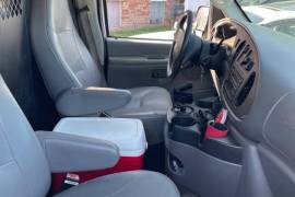 2006 Ford Econo Line 250 Fully equipped 