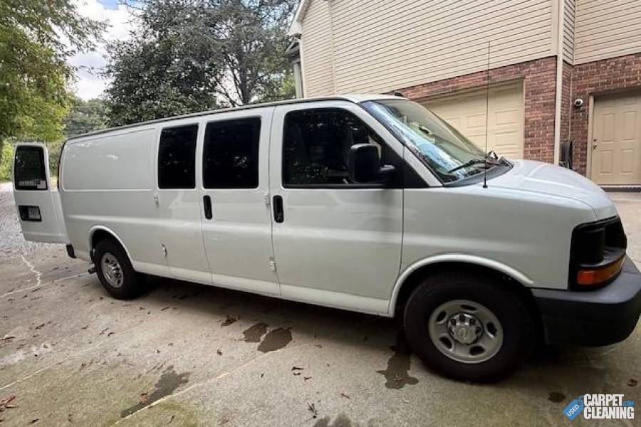 2016 Chevy Express 3500 ext **Low Miles/hrs-Fully loaded****