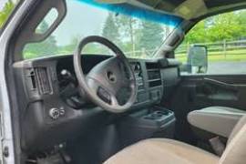 2019 CHEVY 3500 CARPET CLEANING / EXTRACTION TRUCK – SAPPHIRE 570