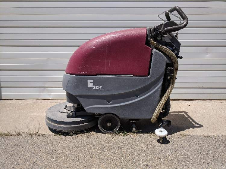 Minuteman E20 Auto Scrubber Used Carpet Cleaning Equipment