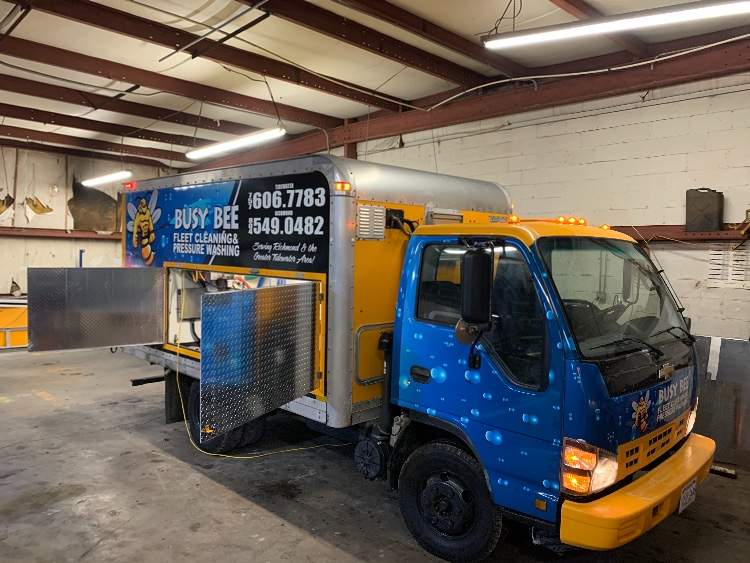 Stanley Steemer Hydraulic box truck : Used Carpet Cleaning Vans